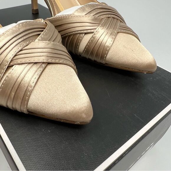 Nina Blakely Satin Pumps - Picture 8 of 8